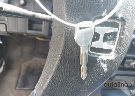 1988 Honda Civic Dx from USA, damaged, VIN 1HGED3648JA001481